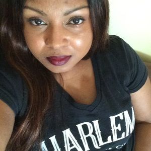 Meet your Posher, Monique